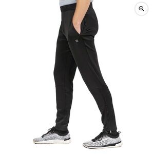 Layer8 Men’s Quick Dry 4-Way Stretch Zip Pocket Pants Size Medium
